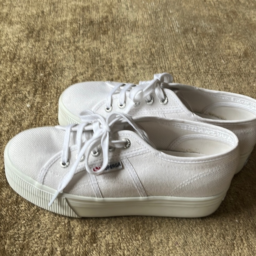 White superga platform sneakers size 6/36 euc